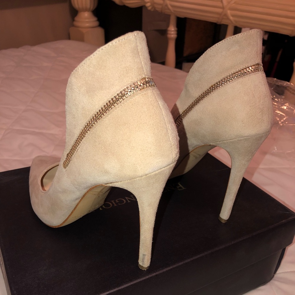 Enzo Angiolini Felicia Lt Natural Suede Pumps